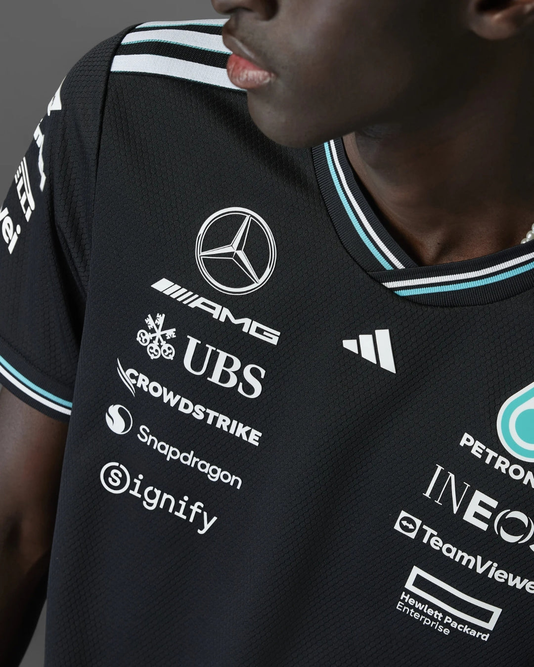 F1 BLACK PETRONAS UNISEX T-SHIRT